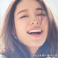 加治 ひとみ