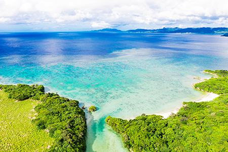 死ぬまでに一度は訪れたい日本の離島ランキング！3位「端島（軍艦島）」2位「石垣島」、1位は…