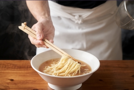 近所にできたらうれしい！ラーメン店ランキング！3位「天下一品」、2位「一蘭」、1位は…